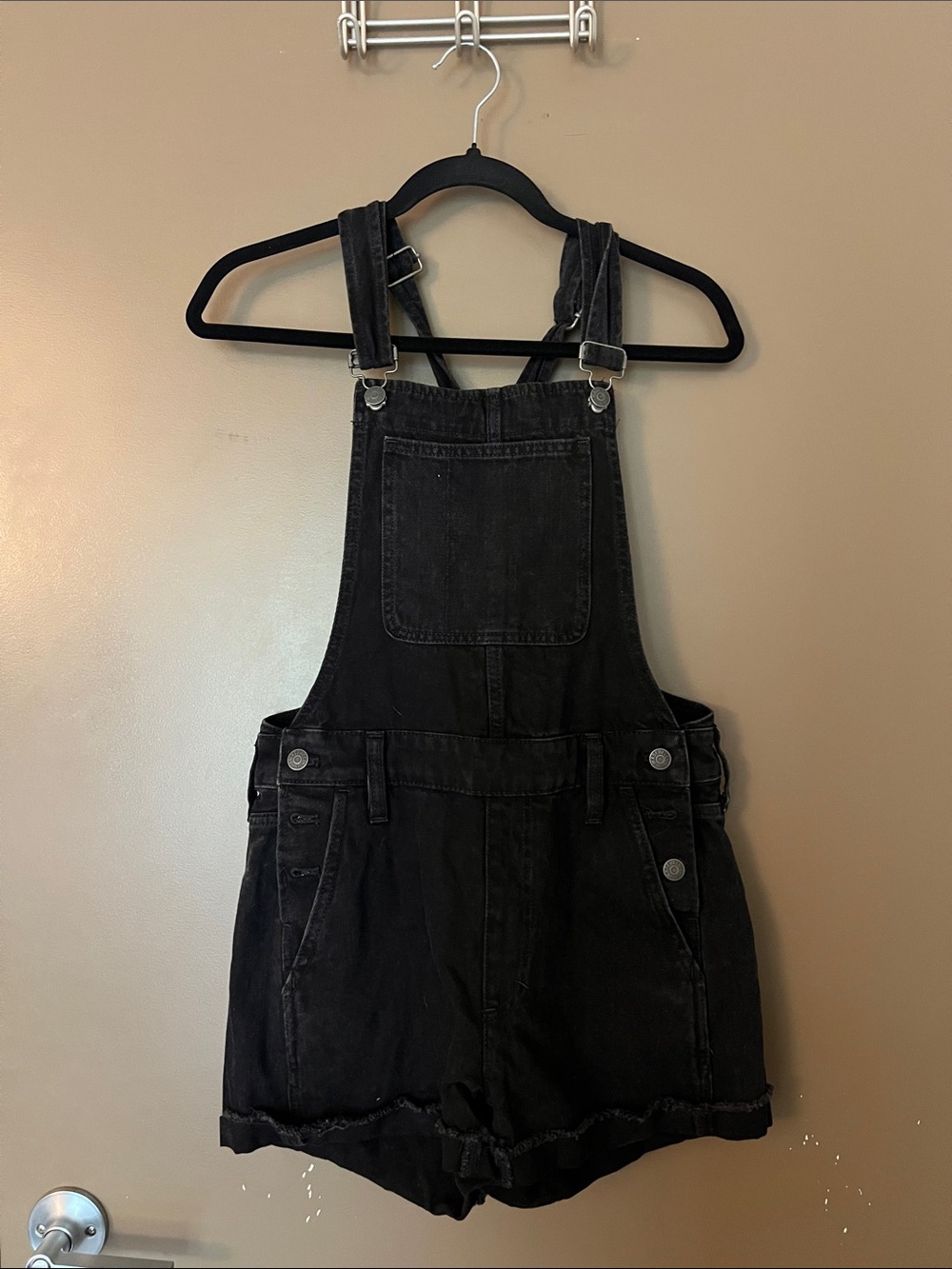 Madewell Adirondack Short Overalls in Washed Black XS